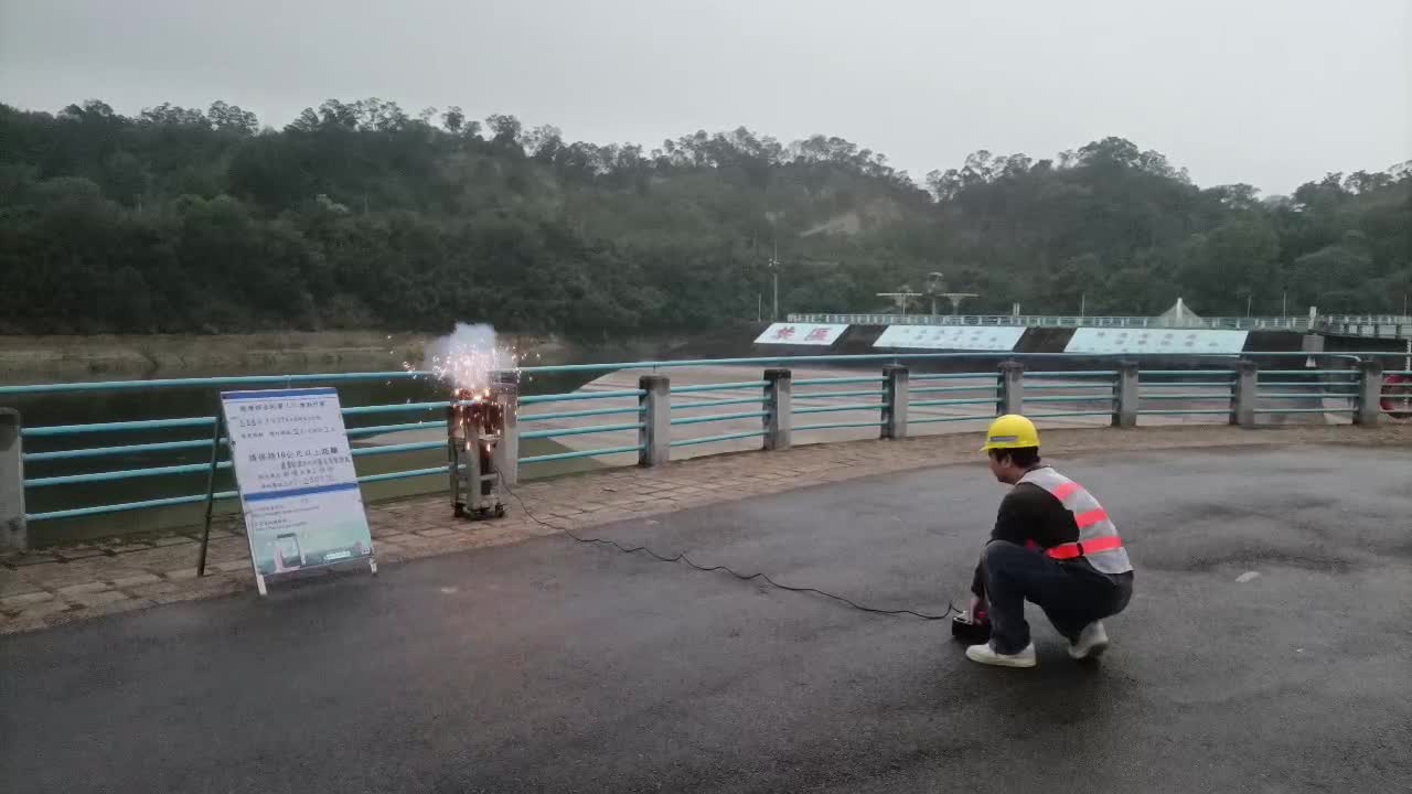 經濟部水利署配合鋒面通過時機，永和山水庫啟動人工增雨作業