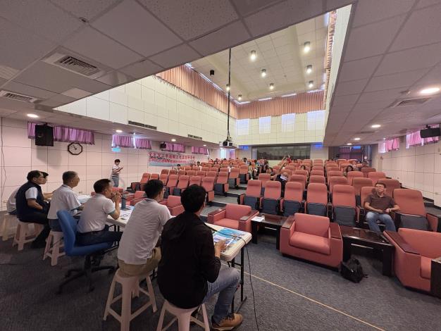 C37EEF9F-4BBD-46B4-B8F6-1EF739ED988D