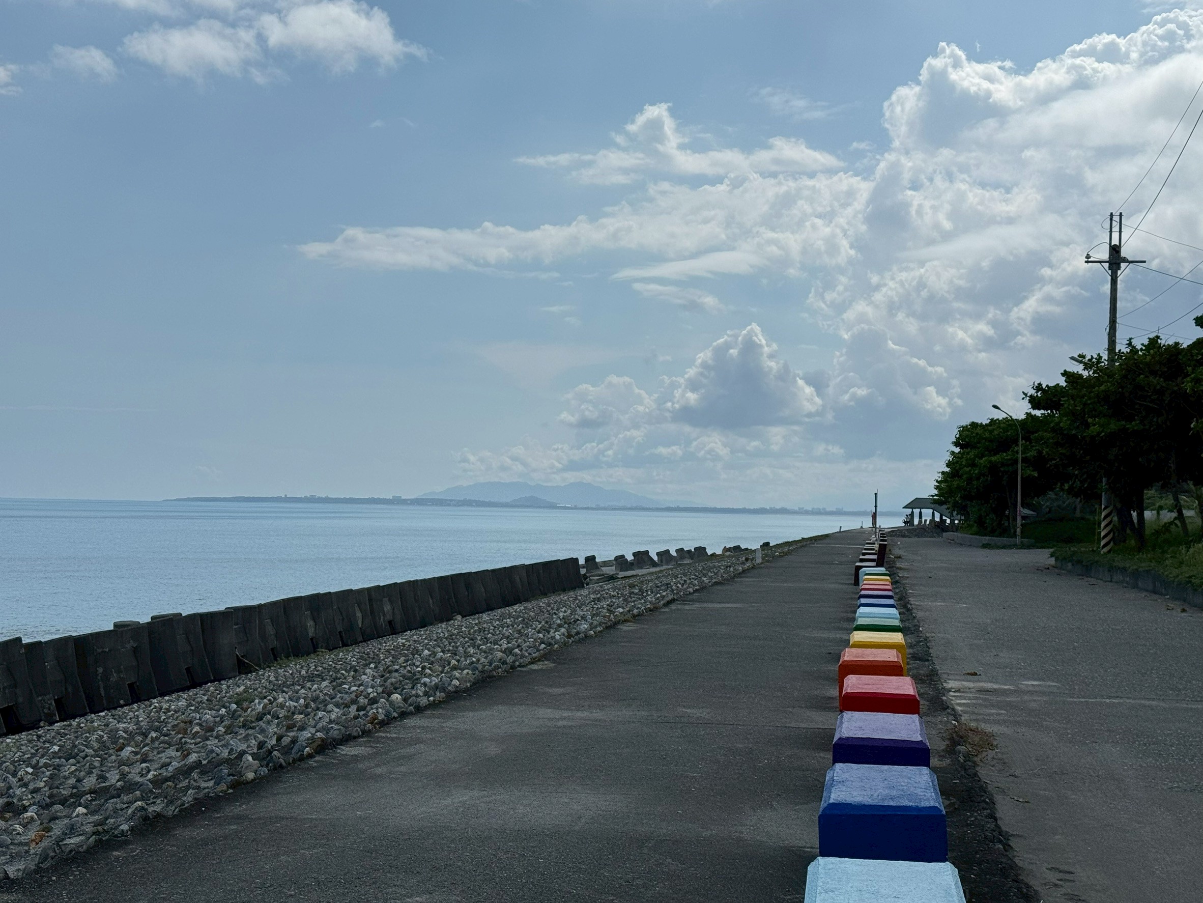 新城海岸堤防彩繪