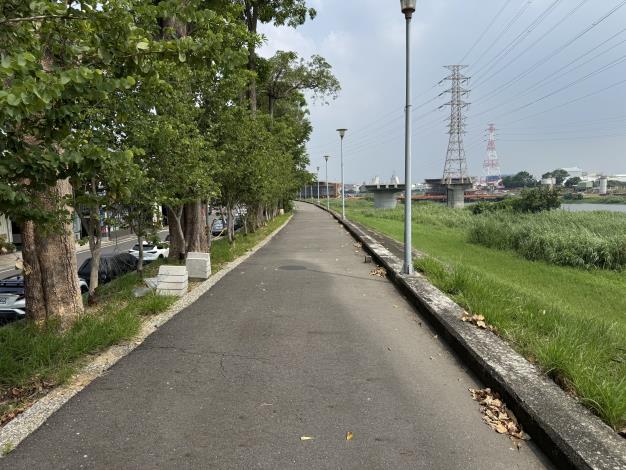 06_01_鹽水溪右岸安順堤防(安和里範圍)轄管水岸土地_周邊景觀