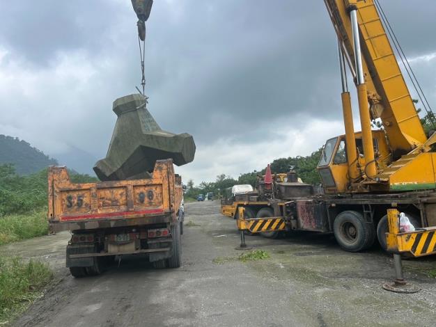 8楊柳颱風來勢洶洶 經濟部長指示做好防汛整備-七河分署防汛堆置場防汛整備_0