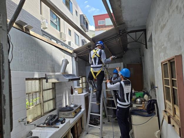 1柳營區修繕簽約達百戶以上 加速家園重建。