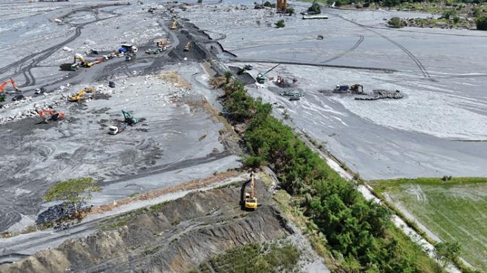 2水利署連夜搶險　成功疏導馬太鞍溪水改道