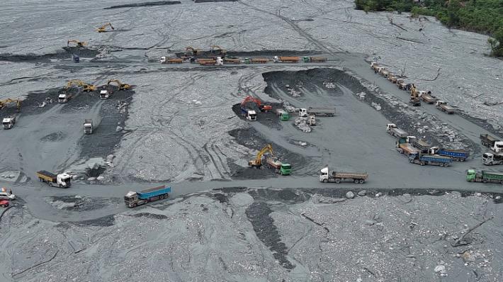 10.鳳凰颱風北轉接近臺灣　水利署超前部署加強防汛整備-馬太鞍溪疏濬與河道整理作業