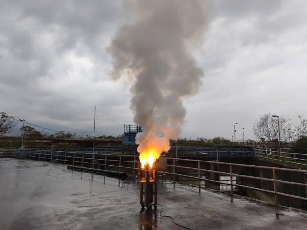 2.水利署抓緊鋒面尾巴，機動於仁義潭施作人工增雨