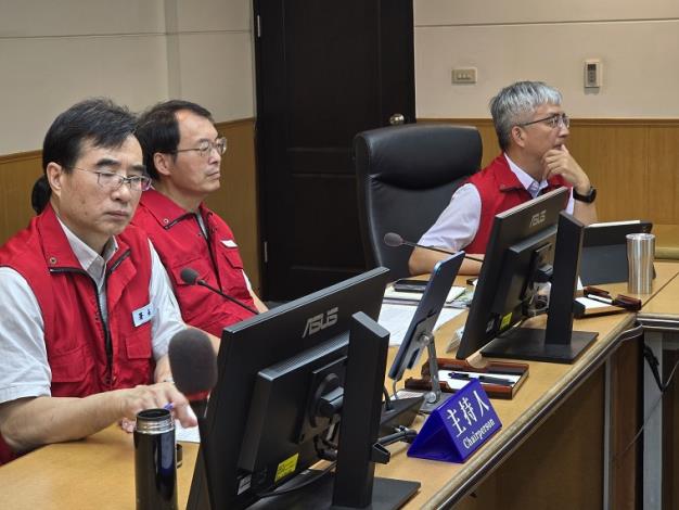 3.卓院長視察經濟部應變小組 連線台中水利署長林元鵬 指示加強應變工作
