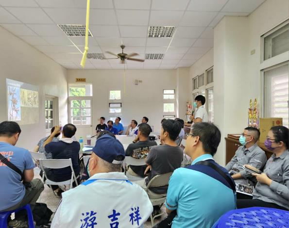 在地民眾及有關單位齊聚，聆聽一河分署說明和平溪生態保育現況
