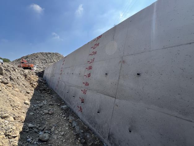 8E1D8E2D-5C09-424D-91BC-40A73300BB9B