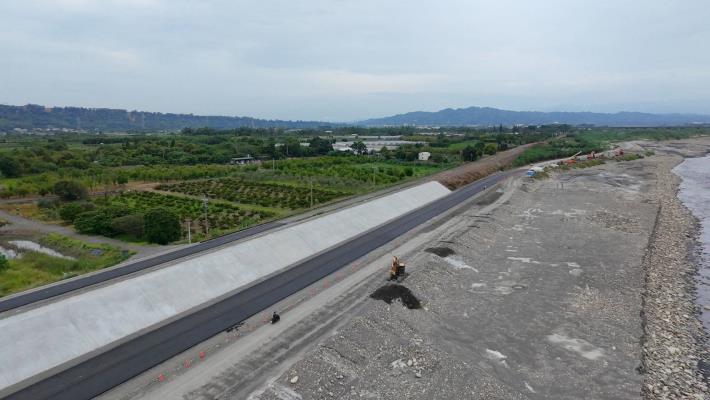 濁水低水護岸河防安全巡查