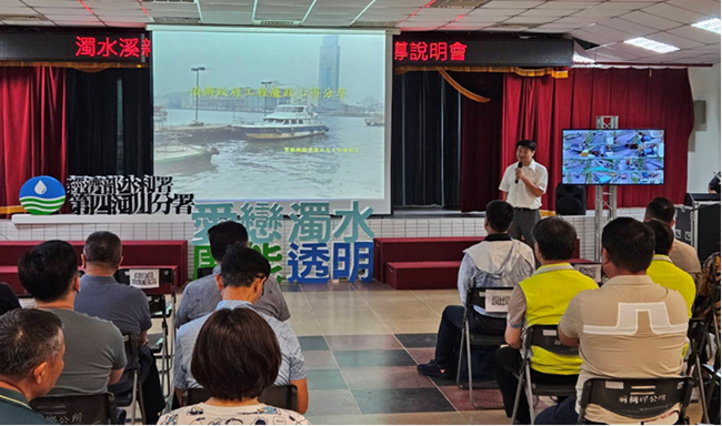 Briefing session photo