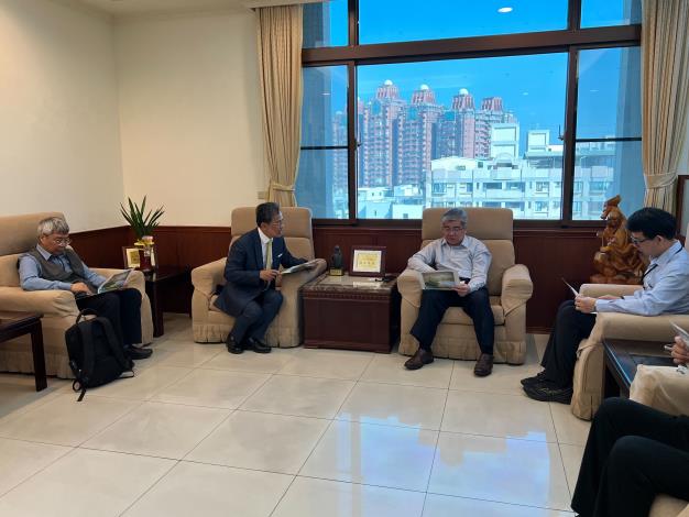 分署長向檢察長報告機關業務