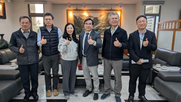 拜會花蓮地檢署-陳佳秀檢察長(左三)