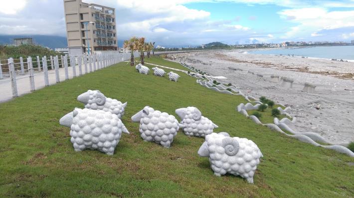 105年度化仁海岸環境改善工程-綿羊雕像_圖示