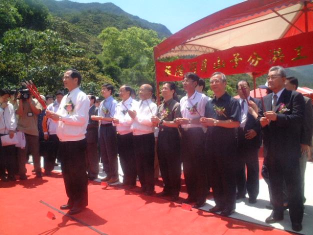 上香祝禱-1.JPG