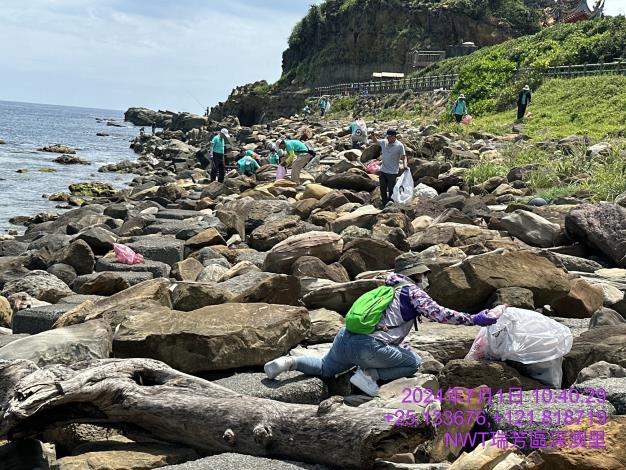 1130701-番仔澳海堤海物清理照片-3_0_圖示