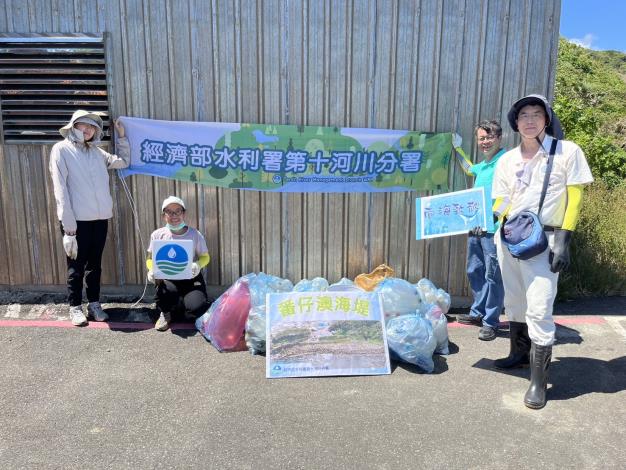 1140830-番仔澳海堤海漂物清理照片-09_0