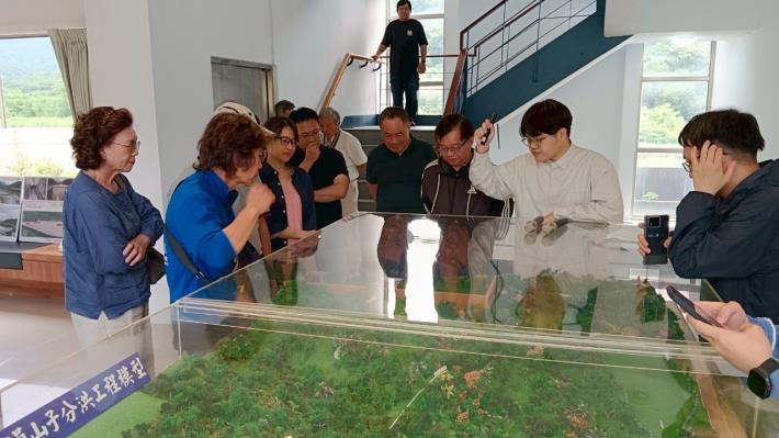 LINE_ALBUM_1140423中興工程科技研究發展基金會1100～1320共10人_250428_26