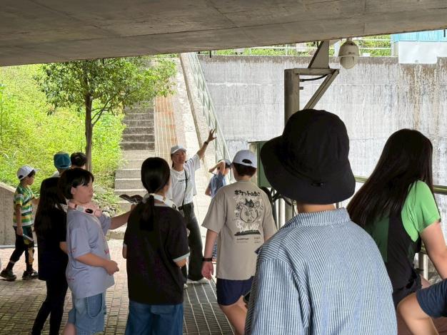 LINE_ALBUM_1140522宸恩小學15人參訪_250524_16