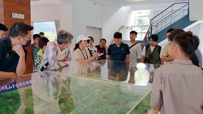 LINE_ALBUM_1140715第三河川分署25人_250718_16