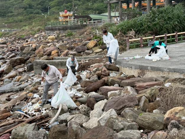 1141114-龍洞海堤淨灘照片-3_0