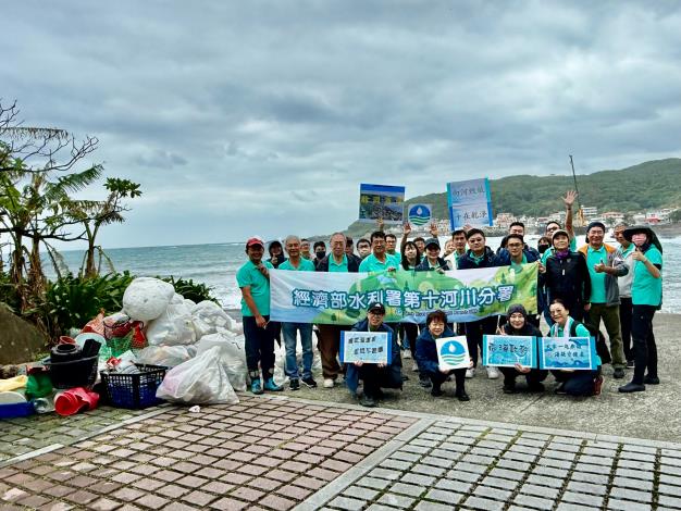 1141114-龍洞海堤淨灘照片-9-首頁_0