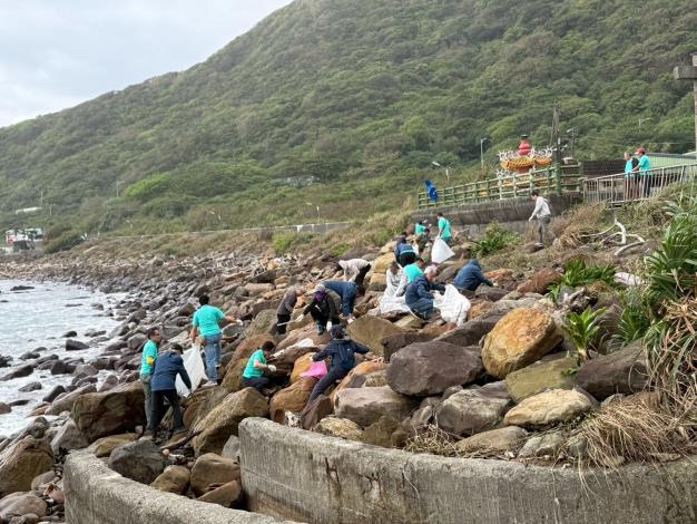 1141114-龍洞海堤淨灘照片-06_0