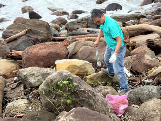 1141114-龍洞海堤淨灘照片-5_0