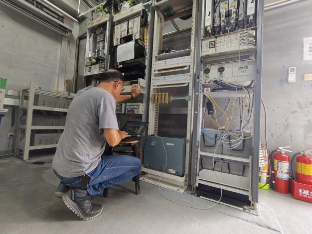03大棟山中繼站微波機維護及測試