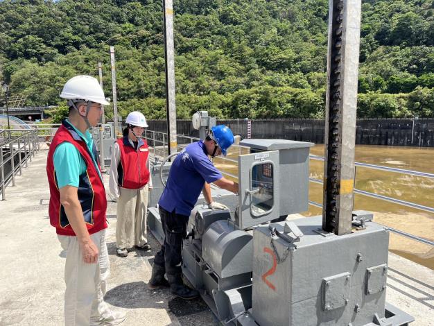 員山子分洪設施-排砂道閘門測試02