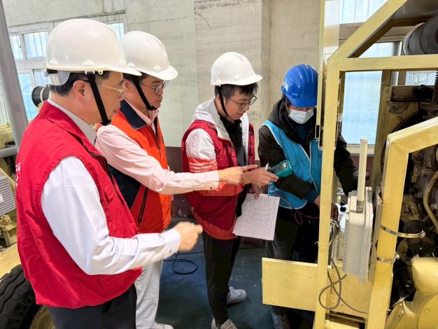 大型移動式抽水機電瓶檢查