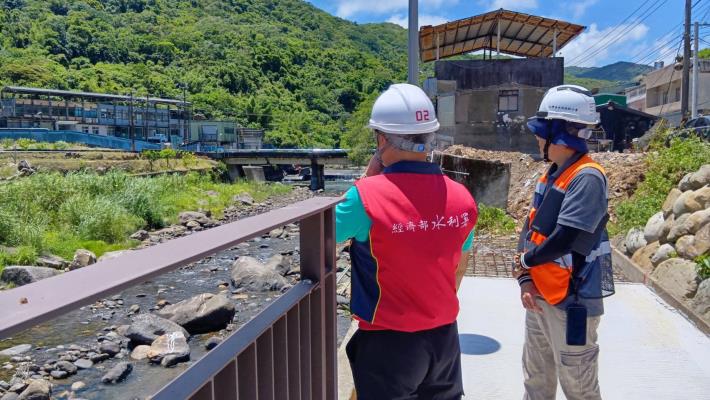 林副分署長視察新北市萬里瑪鋉溪步道工程防汛整備2