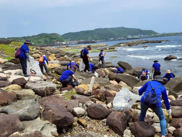 LINE_ALBUM_2026530榮興海堤淨灘活動_260601_11