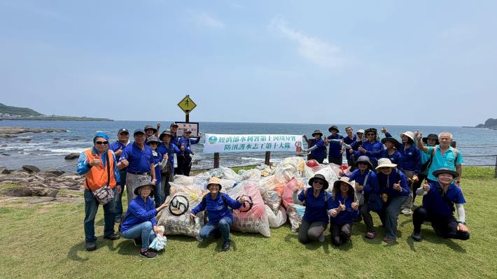 LINE_ALBUM_20260530向海致敬淨灘_260602_2