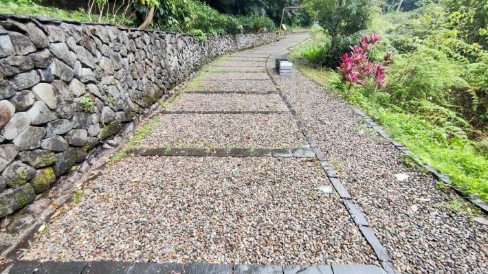 圖(三)、烏來區蝴蝶公園設施維護整修-步道碎石填補
