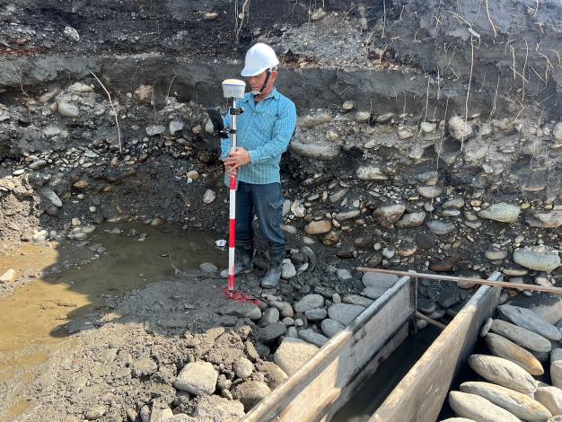 LINE_ALBUM_2025217左岸0K+190~250基礎襯底舖築.德福橋橋台鋼軌樁施工查驗_250217_14