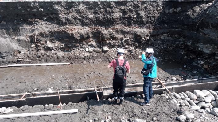 LINE_ALBUM_2025217左岸0K+190~250基礎襯底舖築.德福橋橋台鋼軌樁施工查驗_250217_37