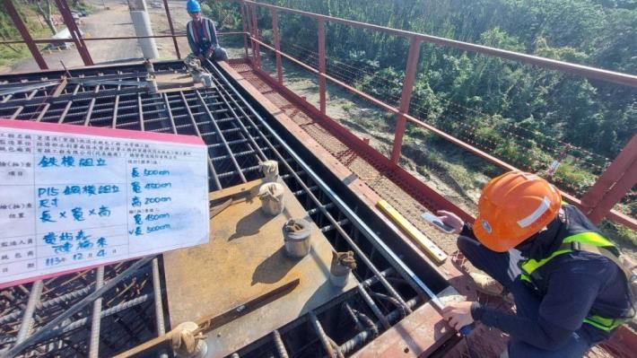 1131204帽梁鋼筋抽查