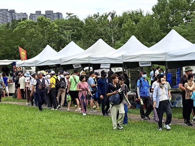 活動市集吸引眾多人潮_圖示