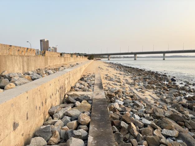 金門縣湖下海堤與金門大橋