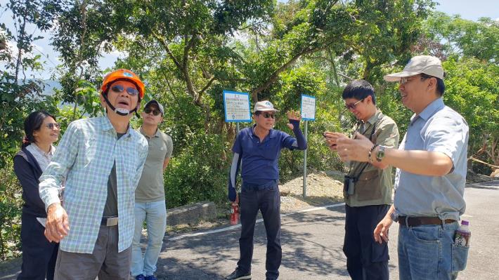 中華鳥會專員周安指導同仁使用生態記錄應用程式eBird（114.05.13）