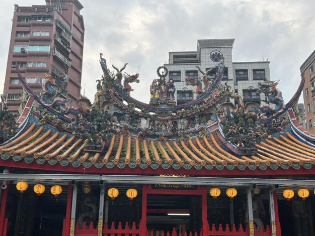 圖1_景美集應廟上方之三川脊