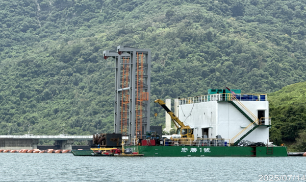 曾文抽泥船隊-宏勝1號