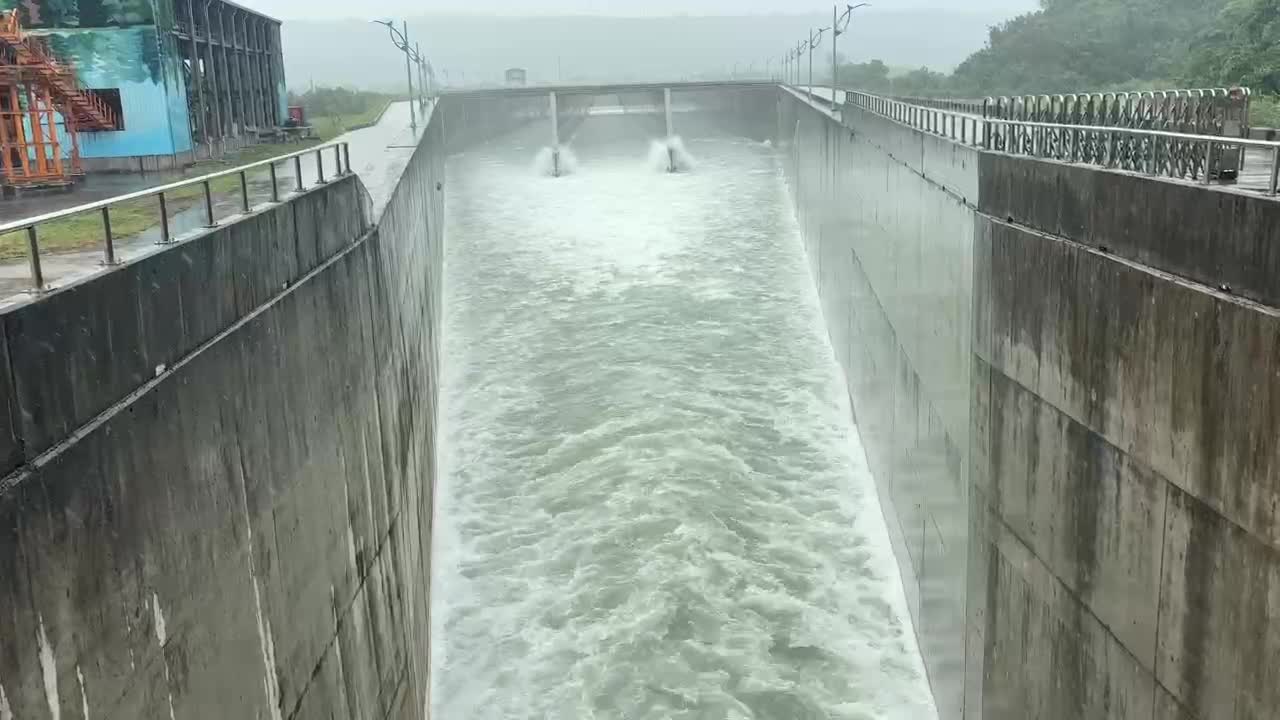 阿姆坪防淤隧道沖淤狀況(沖淤池)
