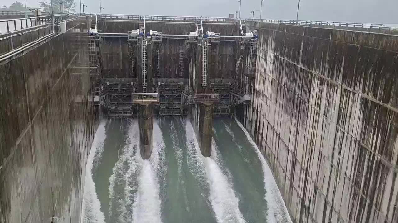 阿姆坪防淤隧道沖淤狀況(隧道進水口)