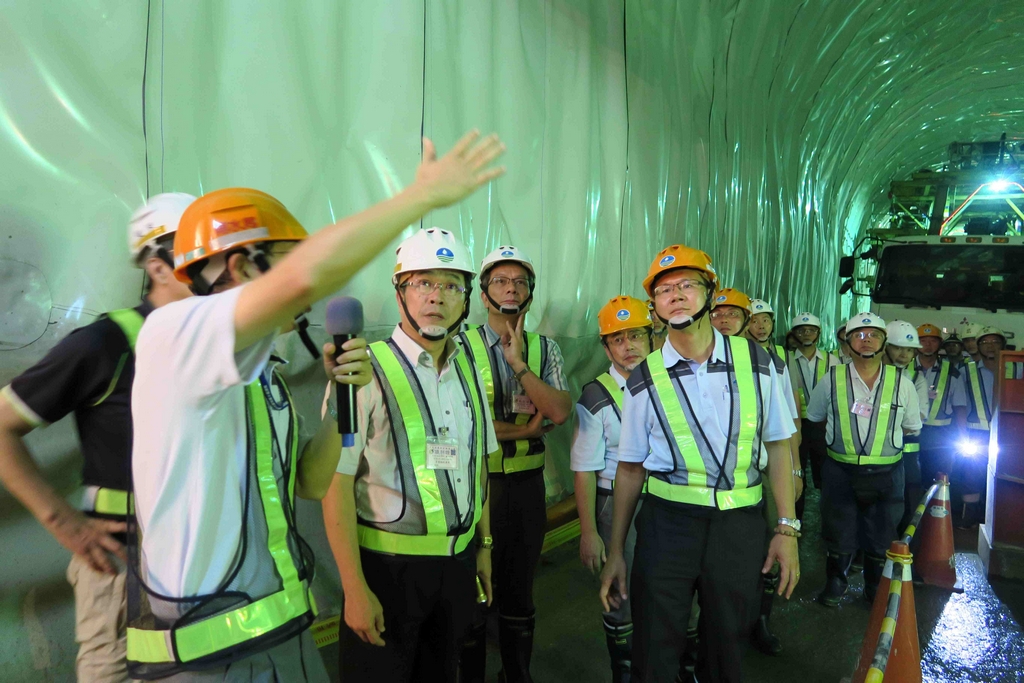 楊次長視察穩定南部地區供水計畫　抓緊曾南烏重要水庫改造