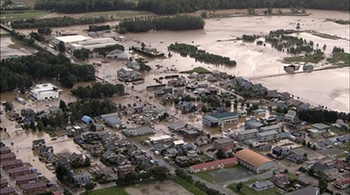 日本8月連續颱風侵襲，多處河川氾濫、潰堤(朝日新聞)