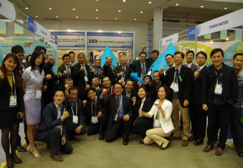 Taiwan team group photo in the opening of Taiwan Water pavilion